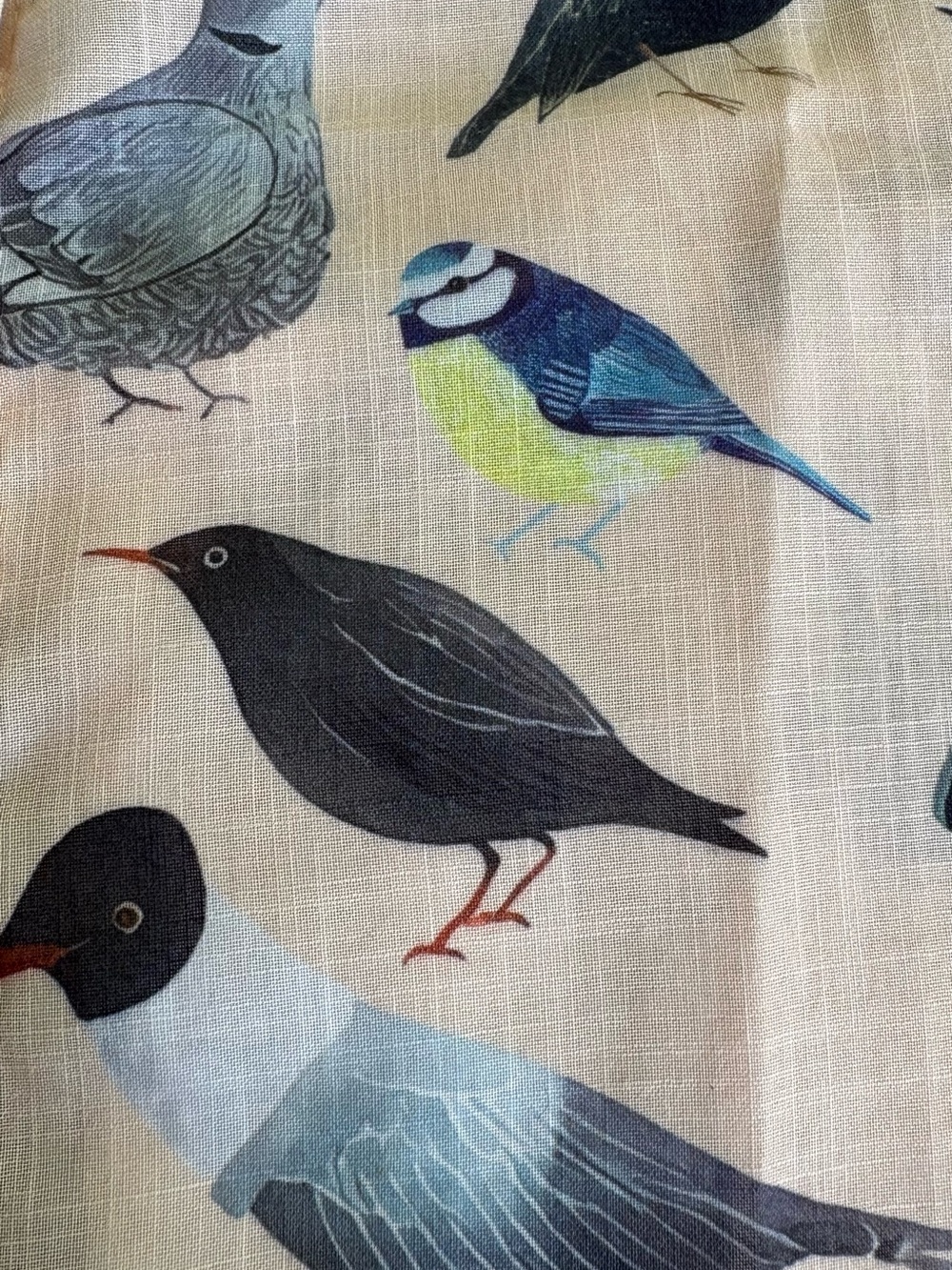 For Bird Lovers! Super Fun Women’s Beige Bird-Print Button-Up Shirt, Medium - Picture 11 of 16